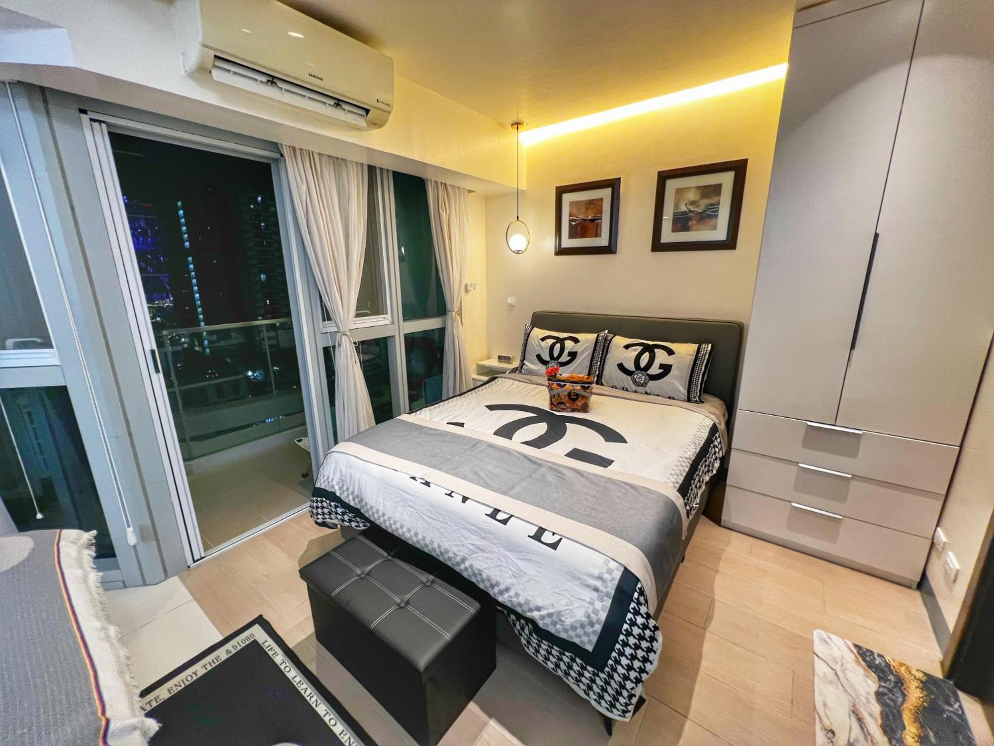Eg Private House -Bgc Uptown Aparthotel Taguig Buitenkant foto