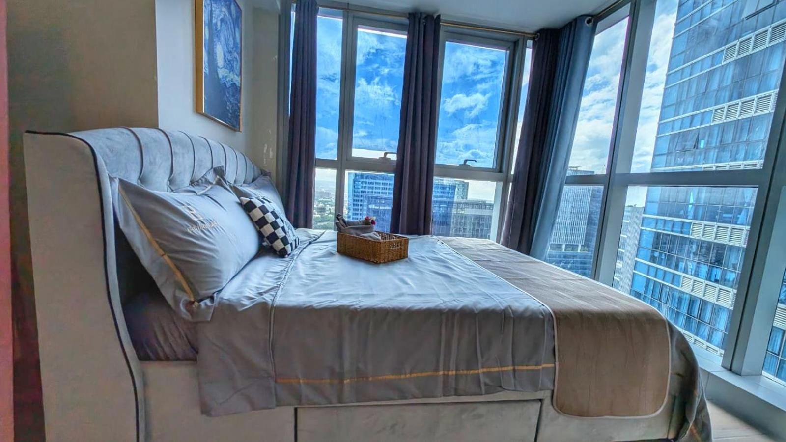 Eg Private House -Bgc Uptown Aparthotel Taguig Buitenkant foto