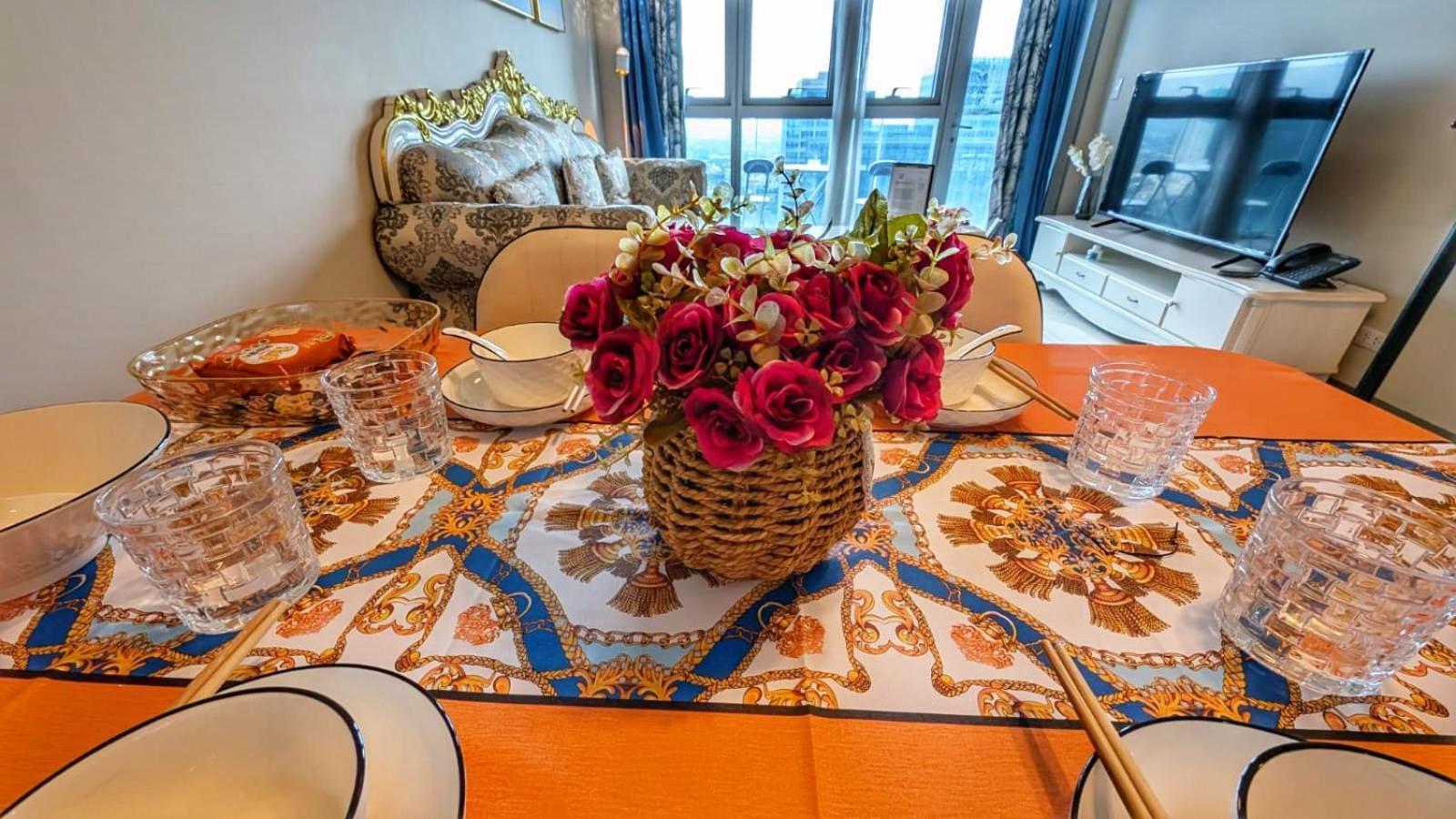 Eg Private House -Bgc Uptown Aparthotel Taguig Buitenkant foto