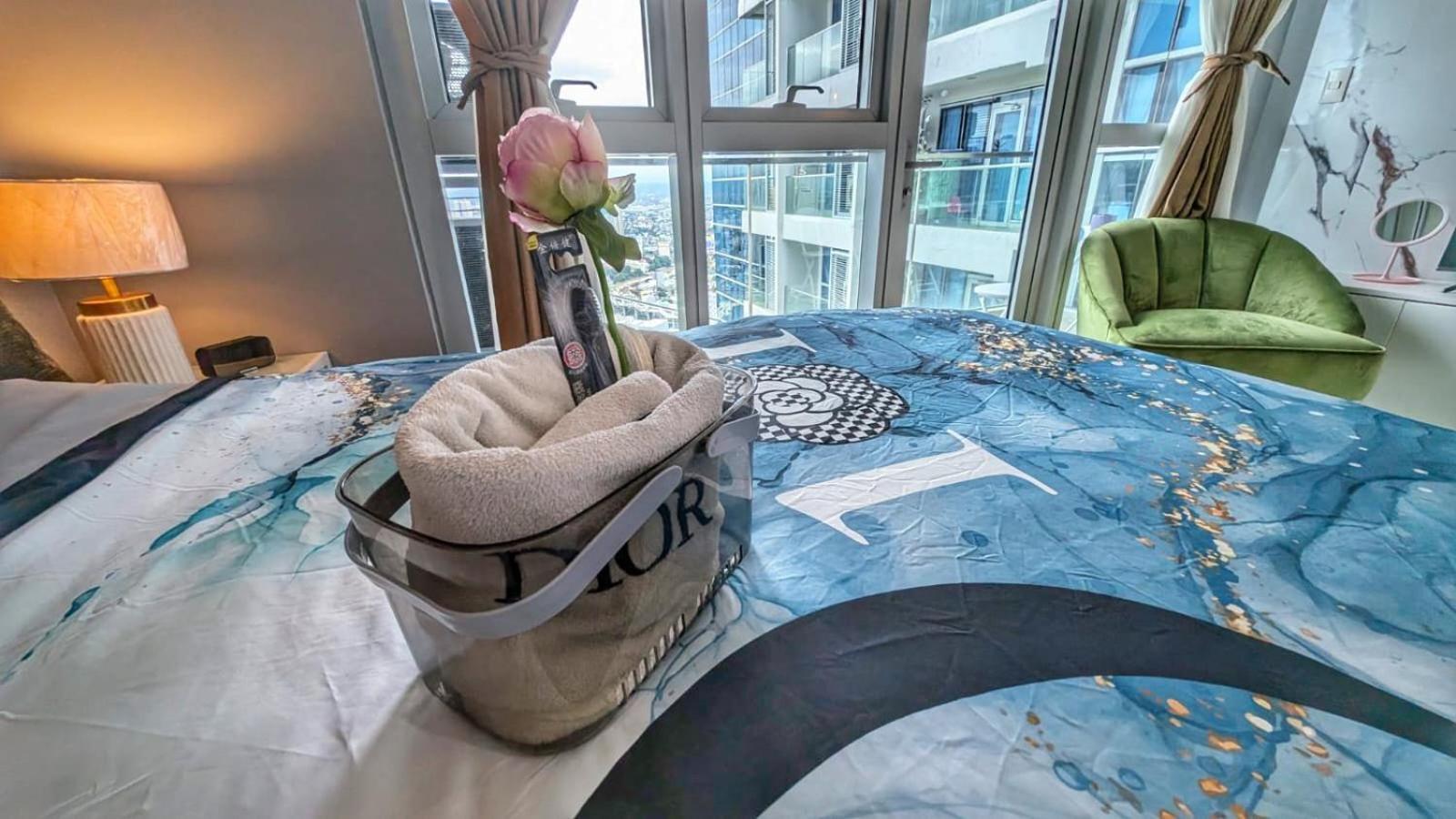 Eg Private House -Bgc Uptown Aparthotel Taguig Buitenkant foto