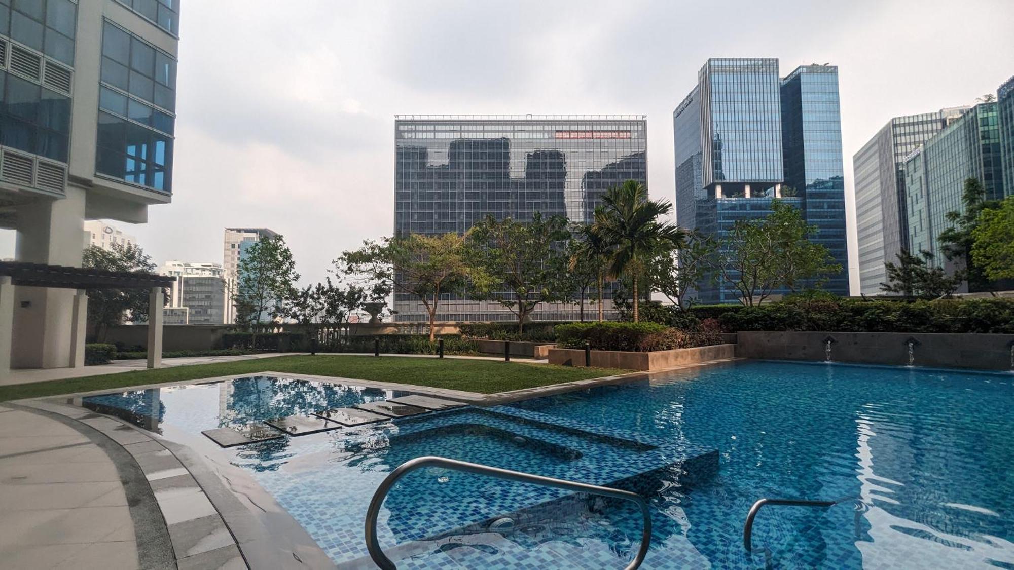 Eg Private House -Bgc Uptown Aparthotel Taguig Buitenkant foto
