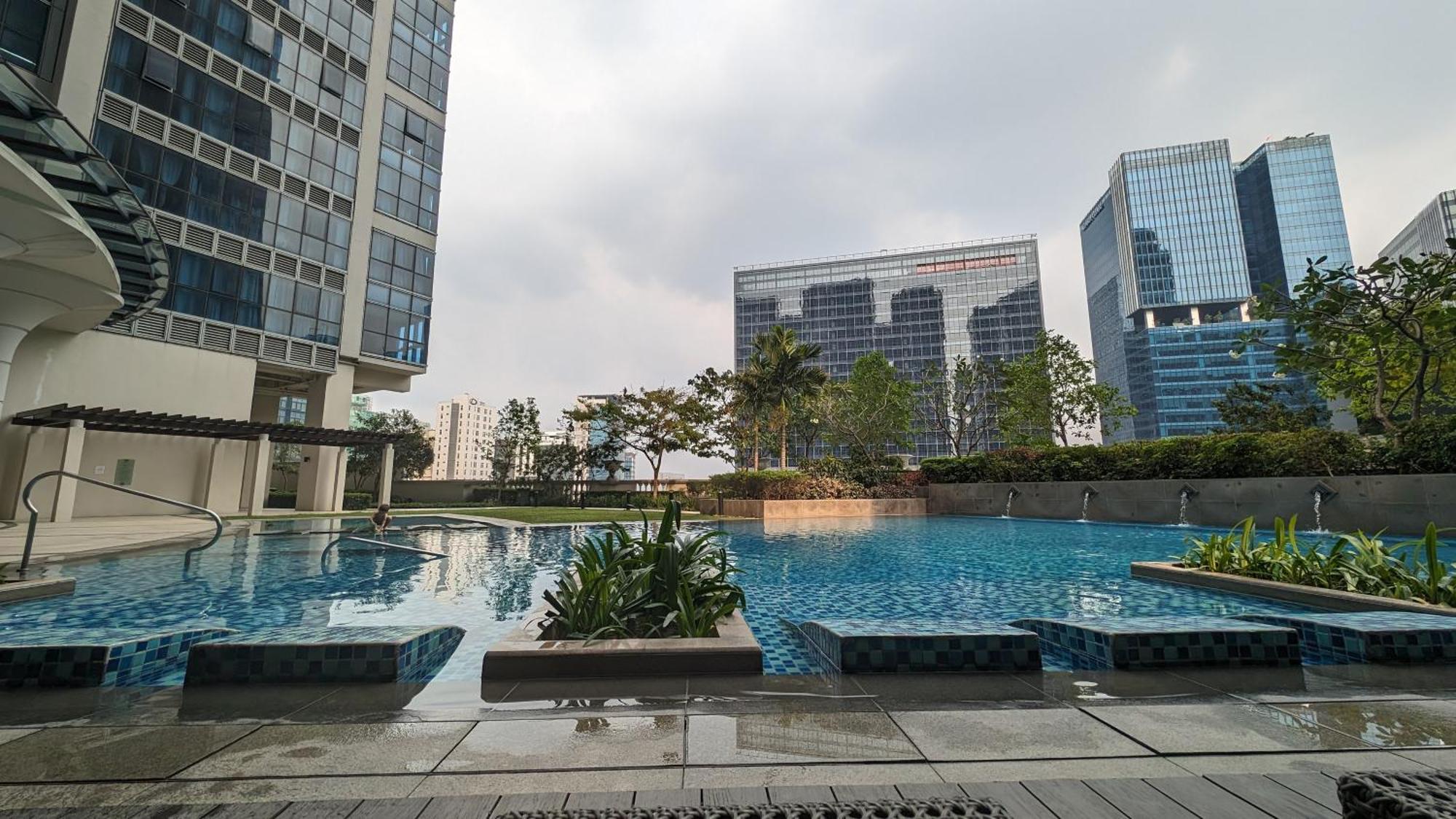 Eg Private House -Bgc Uptown Aparthotel Taguig Buitenkant foto